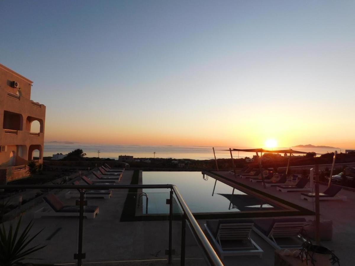 Fira Blue Horizon Hotel Exterior photo